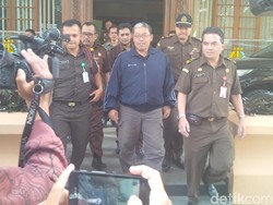 Kejati Jabar Kembali Tahan Tersangka Korupsi Buku Aksara Sunda