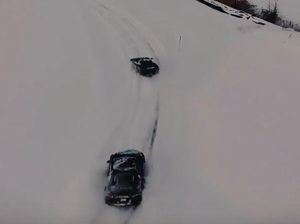 Lamborghini Gallardo dan Audi R8 Asyik Ngedrift di Atas Salju Lamborghini Gallardo dan Audi R8 Asyik Ngedrift di Atas Salju