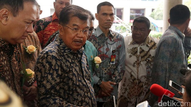JK: Kita Harapkan Habib Rizieq Taat Hukum JK: Kita Harapkan Habib Rizieq Taat Hukum