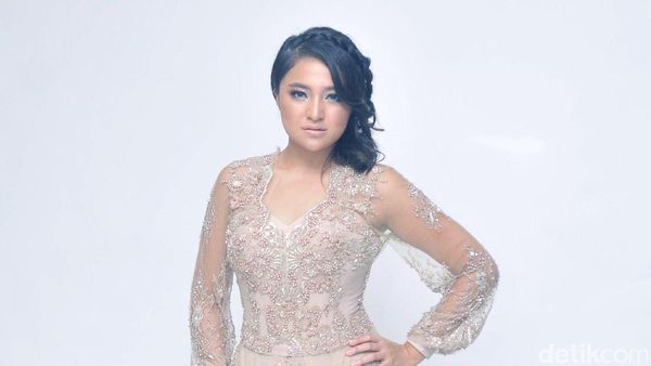 Intip Marshanda Garap Video Klip Sienna, Yuk!