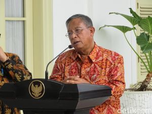 Darmin Belum Terpikir untuk Turunkan Bunga KUR ke 7%