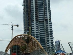 Tangga Proyek Apartemen di Bekasi Roboh, 1 Orang Diduga Tewas Tangga Proyek Apartemen di Bekasi Roboh, 1 Orang Diduga Tewas