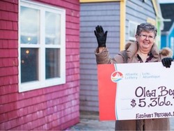 Pasang Angka dari Mimpi, Perempuan Kanada Menang Lotre Rp53 Miliar