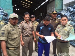 Pabrik Pengolahan Plastik di Pasuruan Disegel Satpol PP