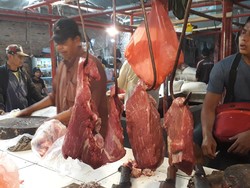 Harga Daging di RI Tertinggi Rp 150.000/kg, Negara Tetangga Berapa?