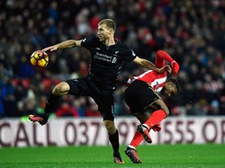 Klavan Termotivasi dengan Kompetisi di Lini Belakang Liverpool