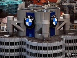 BMW Siap Uji 40 Mobil Seri 7 Berteknologi Otonom