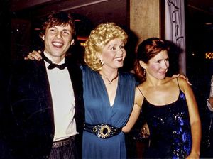 Film Dokumenter Carrie Fisher dan Ibunda Tayang di HBO Akhir Pekan Ini