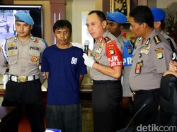 Ius Pane Tampak Tenang Saat Polisi Putar CCTV Perampokan Pulomas