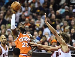 Cavs Tumbang, Warriors Menang