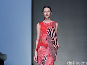 Foto: Koleksi Carmanita di IPMI Trend Show 2017 Foto: Koleksi Carmanita di IPMI Trend Show 2017