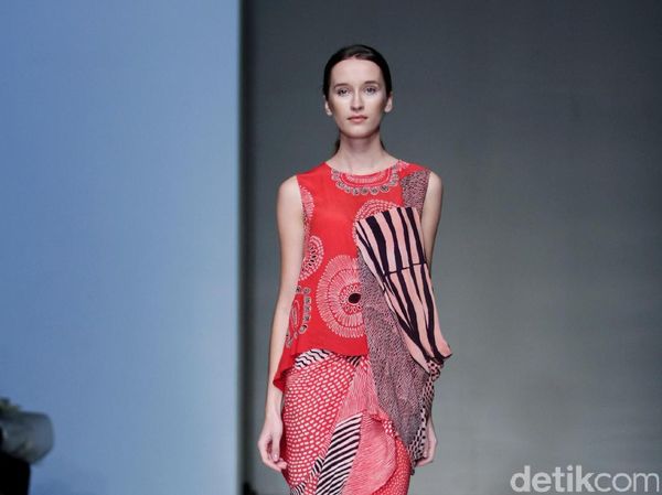 Foto: Koleksi Carmanita di IPMI Trend Show 2017