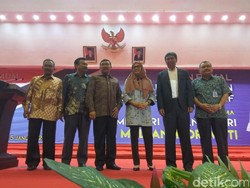 Usai Kuliah Umum di Unsyiah, Sri Mulyani Jadi Sasaran Selfie