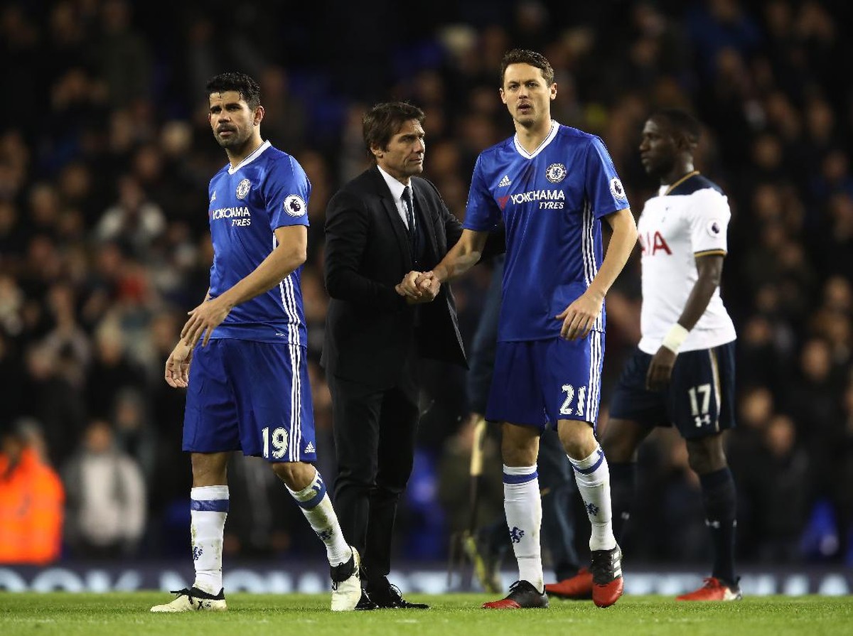 Pemain Manchester United, Nemanja Matic, memuji Antonio Conte salah satu manajer terbaik dunia. (Foto: Getty Images/Julian Finney)