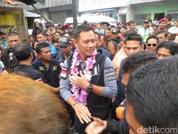 Agus Yudhoyono Janji Tingkatkan Kualitas Transportasi Publik