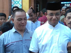 Salat Jumat di Kemayoran, Anies Didoakan Warga Jadi Gubernur Baru