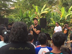 Saat Giring Nidji Ngamen untuk Dukung Ahok-Djarot