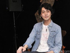 Kimberly Ryder Jatuh Hati Pada Anak Kotaro Minami di Film Secret Sky