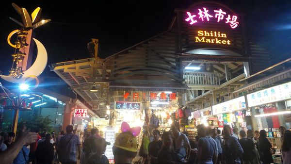 Blusukan ke Shilin Night Market yang Hits di Taiwan
