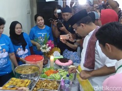 Jadi Juri Masak Dadakan, Anies Pilih Sayur Asem Juaranya