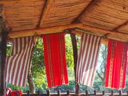 Kain Tenun Merah & Tradisi Pernikahan Unik Suku Atayal di Taiwan