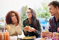 Tak Sekadar Enak, Anak Millennial Punya Kriteria Saat Pilih Restoran