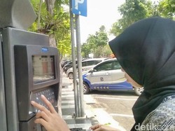 Kota Surabaya Terima Penghargaan Wahana Tata Nugraha