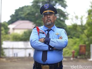 Saat Indro Warkop Jadi Sekuriti, Serem atau Lucu?