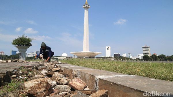Perawatan Taman Monas