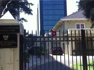 Bendera OPM Berkibar di KJRI Melbourne, Jokowi: Itu Kriminal Bendera OPM Berkibar di KJRI Melbourne, Jokowi: Itu Kriminal