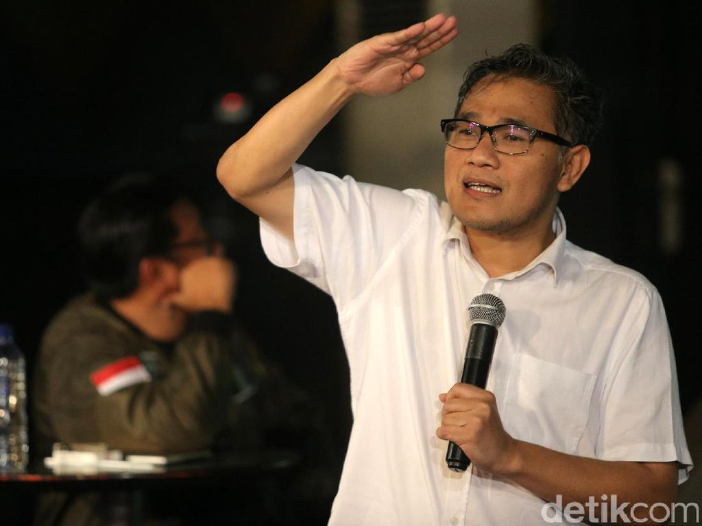 Budiman Sudjatmiko: Ketum PRD, Dipenjara, Masuk PDIP Jadi Anggota DPR Budiman Sudjatmiko: Ketum PRD, Dipenjara, Masuk PDIP Jadi Anggota DPR