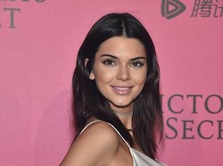 4 Mitos Cara Cepat Memanjangkan Rambut