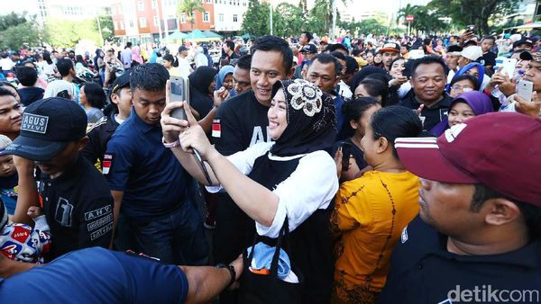 Kampanye di Kembangan, AHY Disambut Meriah