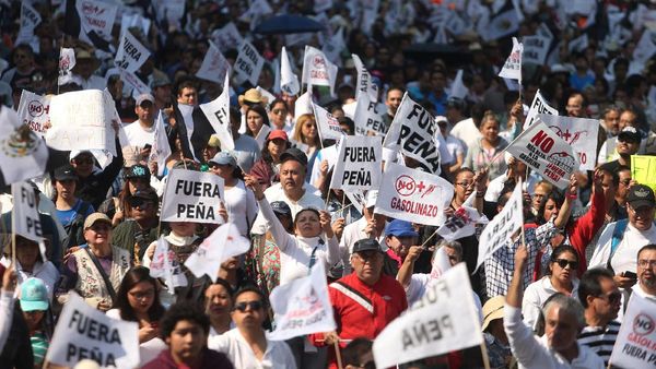 Ribuan Warga Meksiko Kembali Memprotes Kenaikan BBM