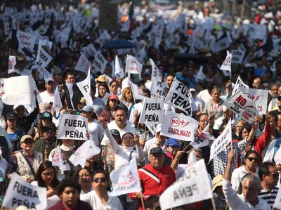 Ribuan Warga Meksiko Kembali Memprotes Kenaikan BBM