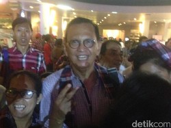 Lidya Kandou hingga Roy Marten Hadiri Flash Mob Relawan Ahok-Djarot