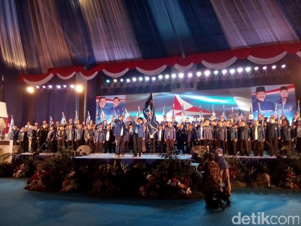 Pakde Karwo Janji Menangkan Demokrat di Pemilu 2019