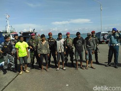 TNI AL Tangkap Kapal Penyelundup 30 Ton Solar di Kepri