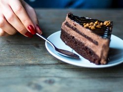 Akhiri Sore dengan Ngemil Cake Enak di 6 Tempat Kawasan Senopati Ini