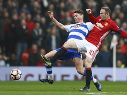 Ajakan Rooney Bertukar Jersey Ditolak Lawan di Atas Lapangan, tapi...