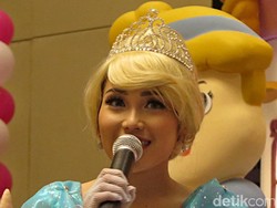 Usai Raffi Ahmad, Ayu Ting Ting Dikabarkan Dekat dengan Ravi Bhatia