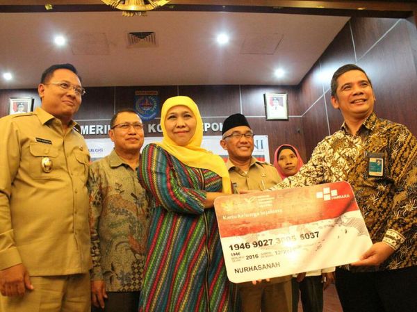 Mensos Khofifah Luncurkan e-Warong KUBE PKH