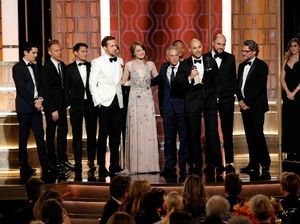 La La Land Sikat Habis Piala di Golden Globe 2017