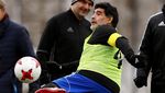 Masih Bisa Menggocek Maradona?