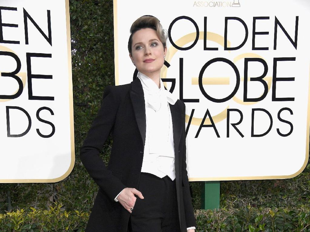 Evan Rachel Wood Tak Akan Pakai Gaun ke Acara Penghargaan Sepanjang 2017