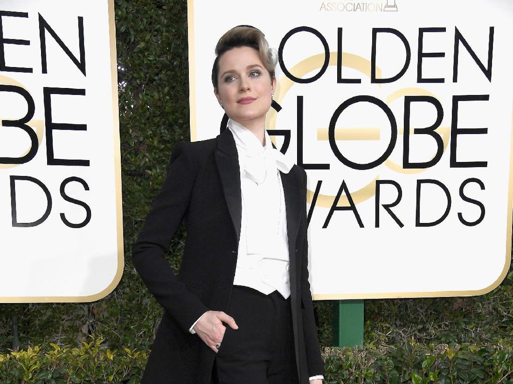 Evan Rachel Wood Tak Akan Pakai Gaun ke Acara Penghargaan Sepanjang 2017 Evan Rachel Wood Tak Akan Pakai Gaun ke Acara Penghargaan Sepanjang 2017