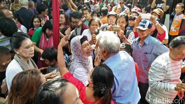 Tradisi Unik di Kampung Tugu Jakarta: Mandi-mandi