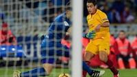 Wissam Ben Yedder, penyerang asal Prancis, mencetak trigol dalam pesta gol Sevilla yang membawa mereka menyodok ke posisi dua klasemen (AFP PHOTO / MIGUEL RIOPA)