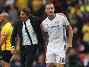 Desailly: Sudah Waktunya Terry Pergi dari Chelsea