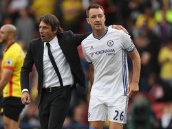 Desailly: Sudah Waktunya Terry Pergi dari Chelsea